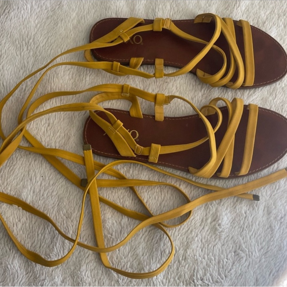 💛Mustard Yellow XOXO Sandals💛